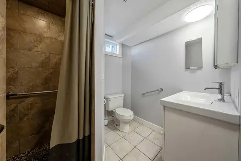 629 Agate Crescent SE photo 16