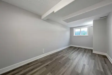 629 Agate Crescent SE photo 20
