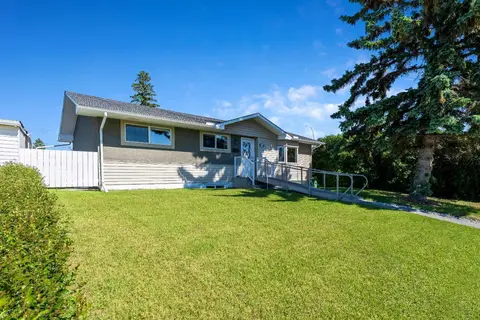 629 Agate Crescent SE photo 5