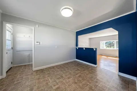 629 Agate Crescent SE photo 7