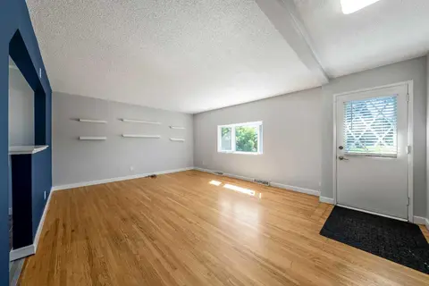 629 Agate Crescent SE photo 8