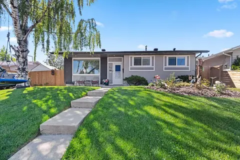 80 Allandale Close SE, Calgary