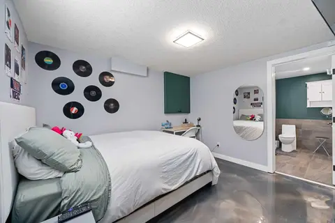 80 Allandale Close SE photo 27