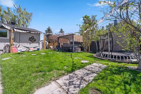 80 Allandale Close SE photo 33
