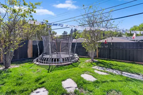 80 Allandale Close SE photo 36