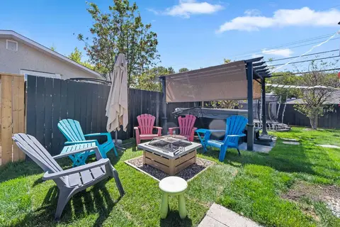 80 Allandale Close SE photo 38