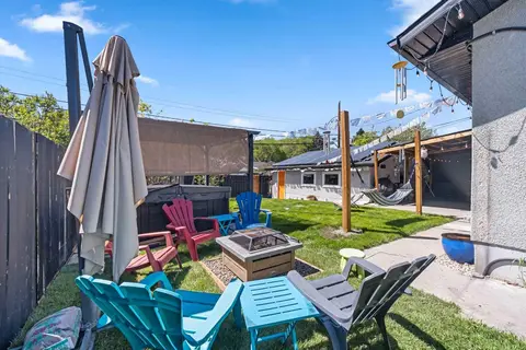 80 Allandale Close SE photo 39