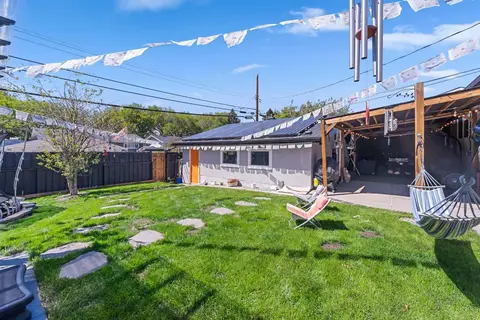 80 Allandale Close SE photo 40