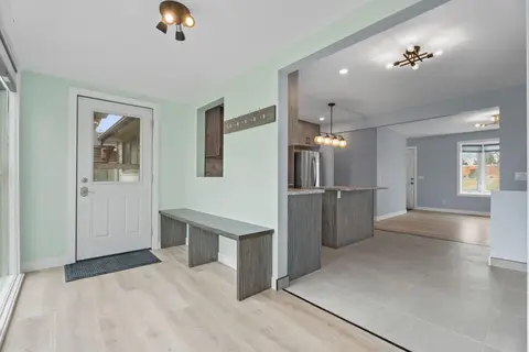 9408 5 Street SE photo 13