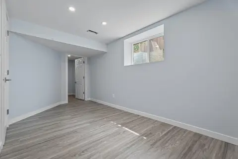 9408 5 Street SE photo 33