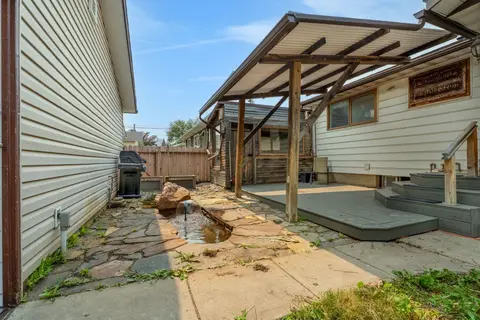 9408 5 Street SE photo 43