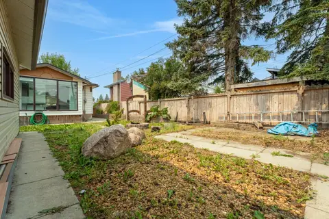 9408 5 Street SE photo 47