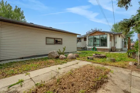 9408 5 Street SE photo 48