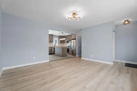 9408 5 Street SE photo 9