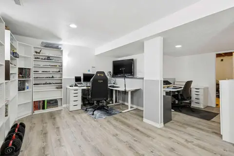 83, 630 Sabrina Road SW photo 18