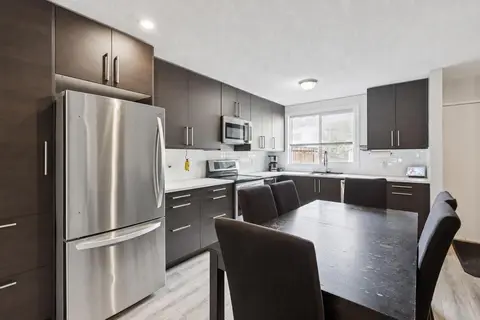83, 630 Sabrina Road SW photo 5