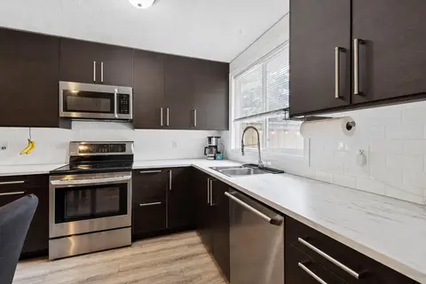 83, 630 Sabrina Road SW photo 7