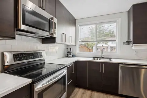 83, 630 Sabrina Road SW photo 8