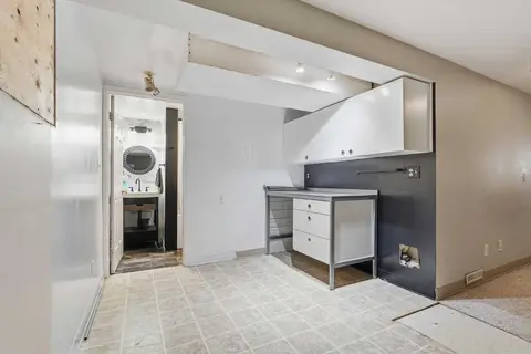 9032 Fairmount Drive SE photo 20