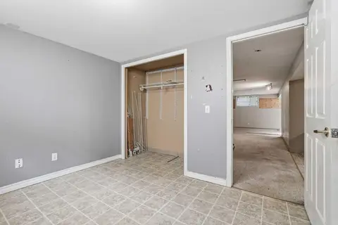 9032 Fairmount Drive SE photo 23