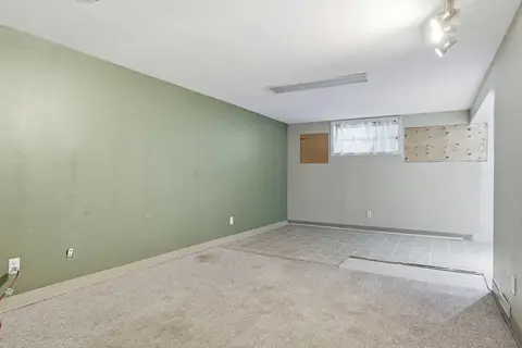 9032 Fairmount Drive SE photo 24