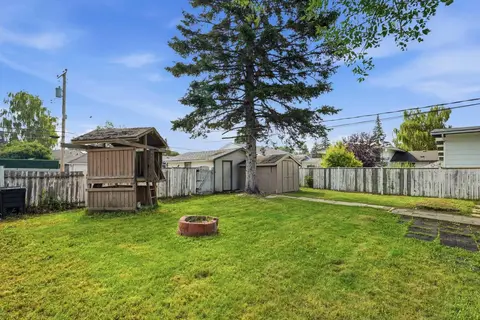 9032 Fairmount Drive SE photo 30