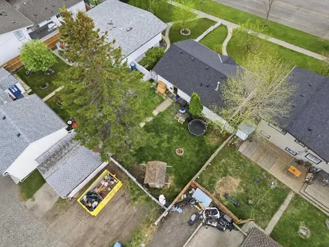 9032 Fairmount Drive SE photo 32