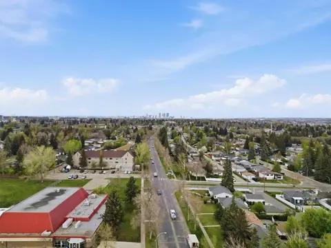 9032 Fairmount Drive SE photo 35