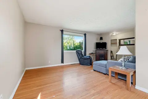 9032 Fairmount Drive SE photo 8
