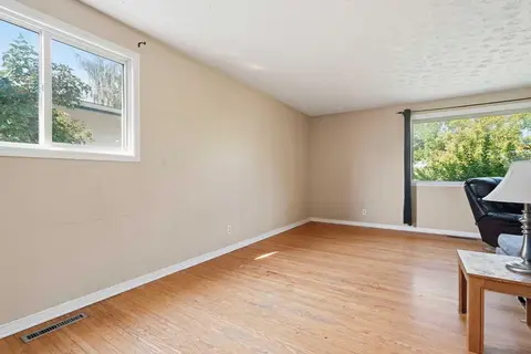 9032 Fairmount Drive SE photo 9