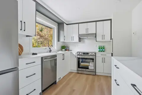 67 Flavelle Road SE photo 13