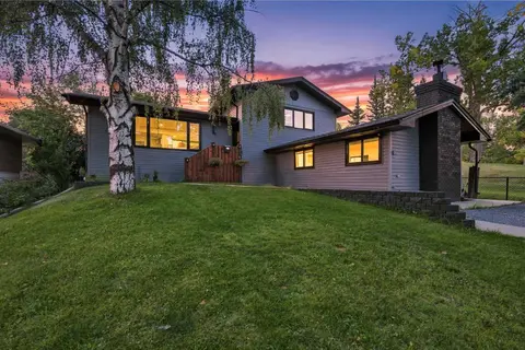 67 Flavelle Road SE photo 2