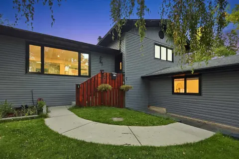 67 Flavelle Road SE photo 3