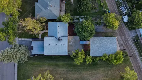 67 Flavelle Road SE photo 48