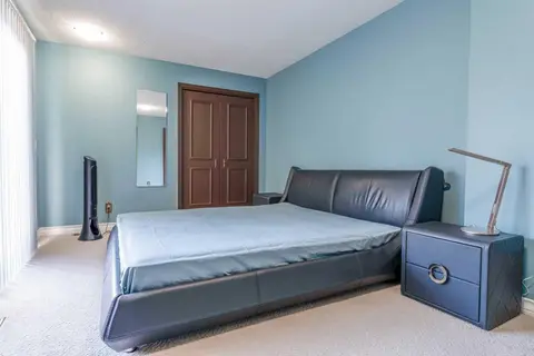 240 Canterville Drive SW photo 46