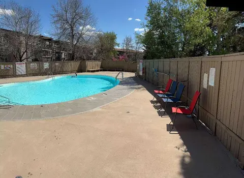 108, 816 89 Avenue SW photo 7