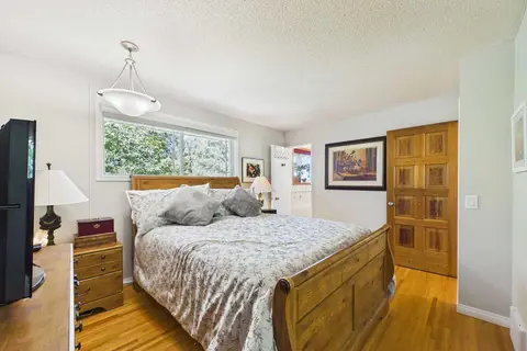 10716 Mapleshire Crescent SE photo 18