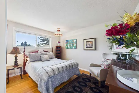 10716 Mapleshire Crescent SE photo 20