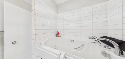 10716 Mapleshire Crescent SE photo 23