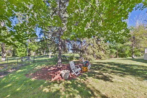 10716 Mapleshire Crescent SE photo 30