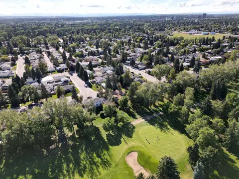 10716 Mapleshire Crescent SE photo 33