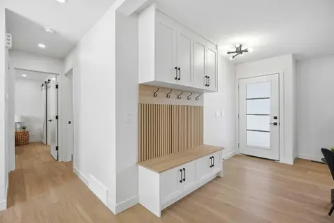 451 Arlington Drive SE photo 5