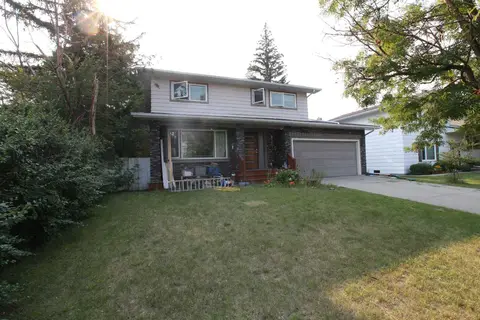 7331 Keewatin Street SW photo 3