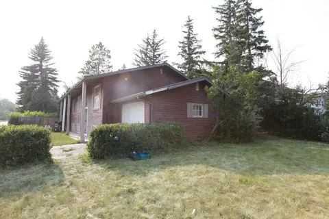 904 73 Avenue SW photo 2