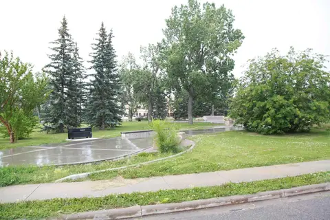904 73 Avenue SW photo 6