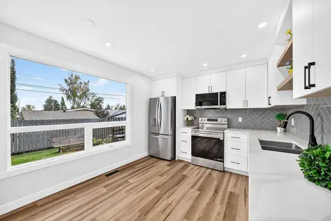 34, 9908 Bonaventure Drive SE photo 8