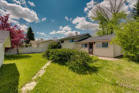 8432 Elbow Drive SW photo 20