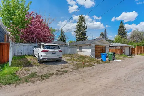 8432 Elbow Drive SW photo 31