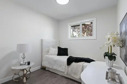 9608 5 Street SE photo 13