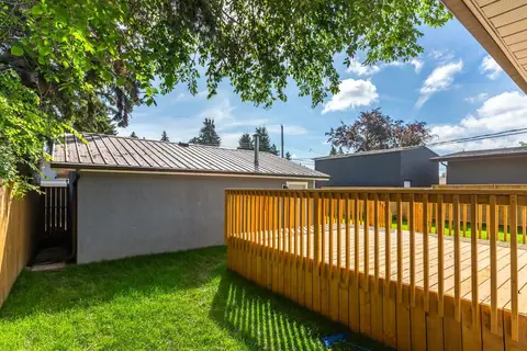 9608 5 Street SE photo 27